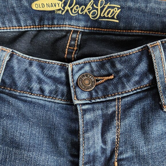 Old Navy Mid-Rise Rockstar Super-Skinny Jeans - Picture 7 of 11